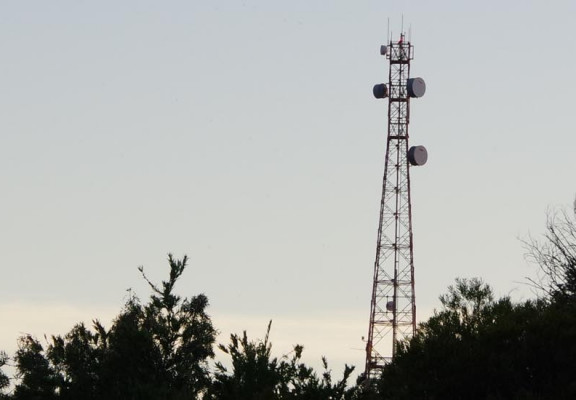 cell tower 2650x550 flipped